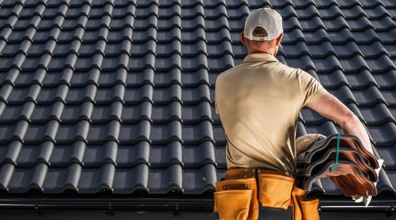 How a Professional Roofing Contractor Helps Protect Your Home Investment